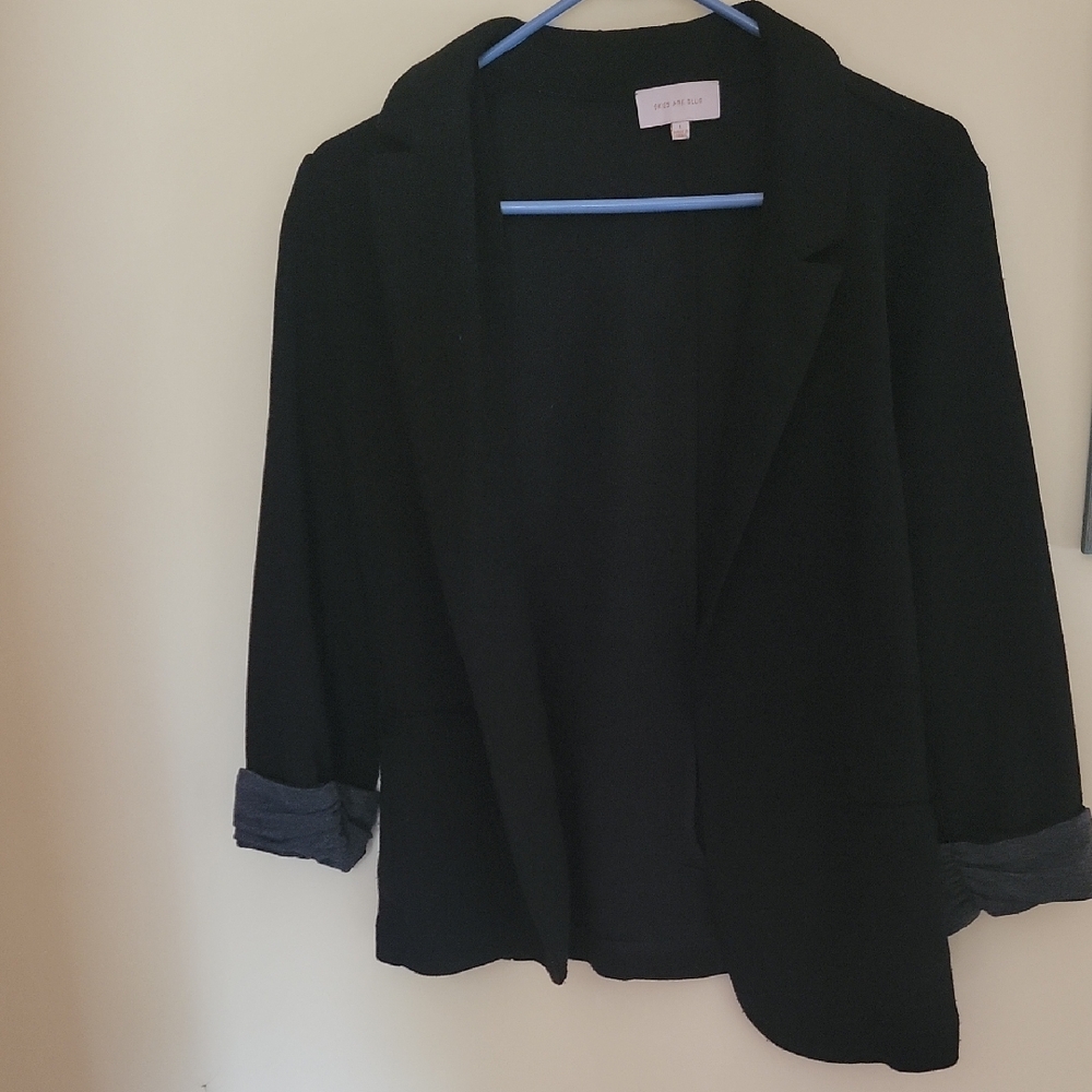 Skies Are Blue Women's Black Blazer